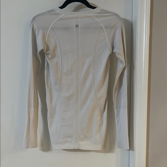 lululemon athletica Tops - Lululemon Long Sleeve Top
